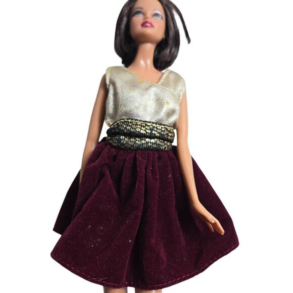 Barbie Doll Theresa Hispanic 2003 - Picture 3 of 5